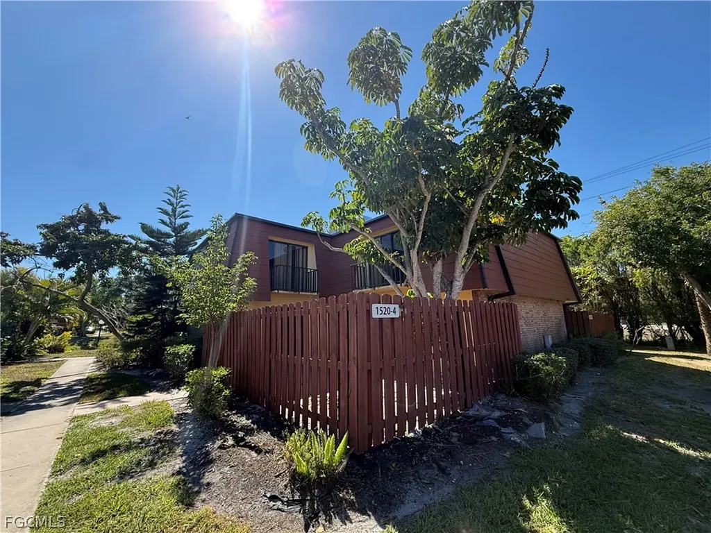 1520 Park Meadows Drive Fort Myers FL 33907