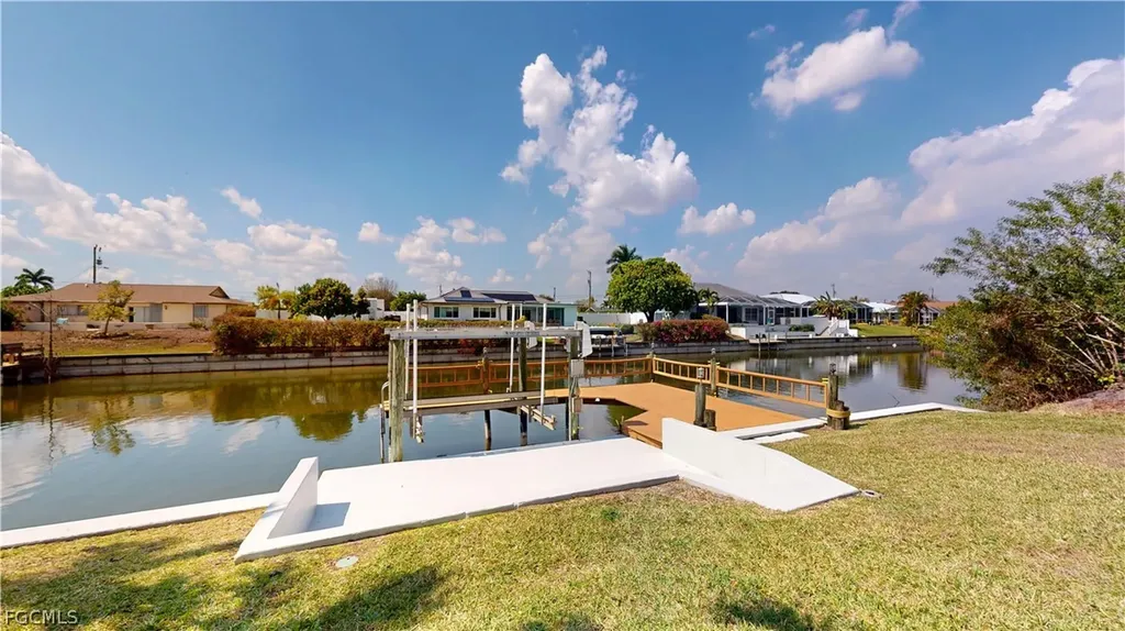 120 SE 13th Avenue Cape Coral FL 33990