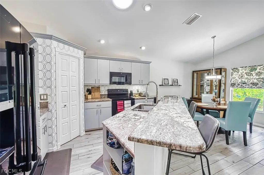 9917 Las Casas Drive Fort Myers FL 33919