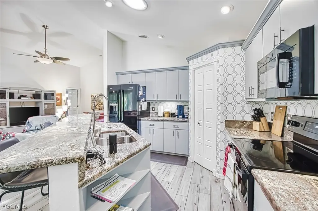 9917 Las Casas Drive Fort Myers FL 33919