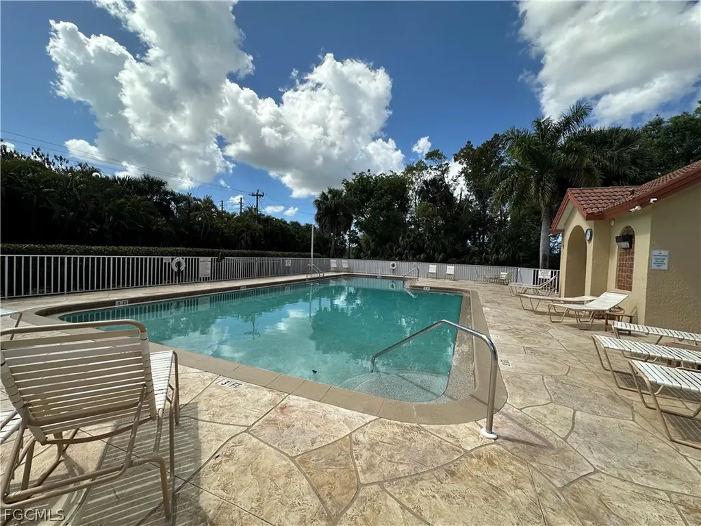 9917 Las Casas Drive Fort Myers FL 33919