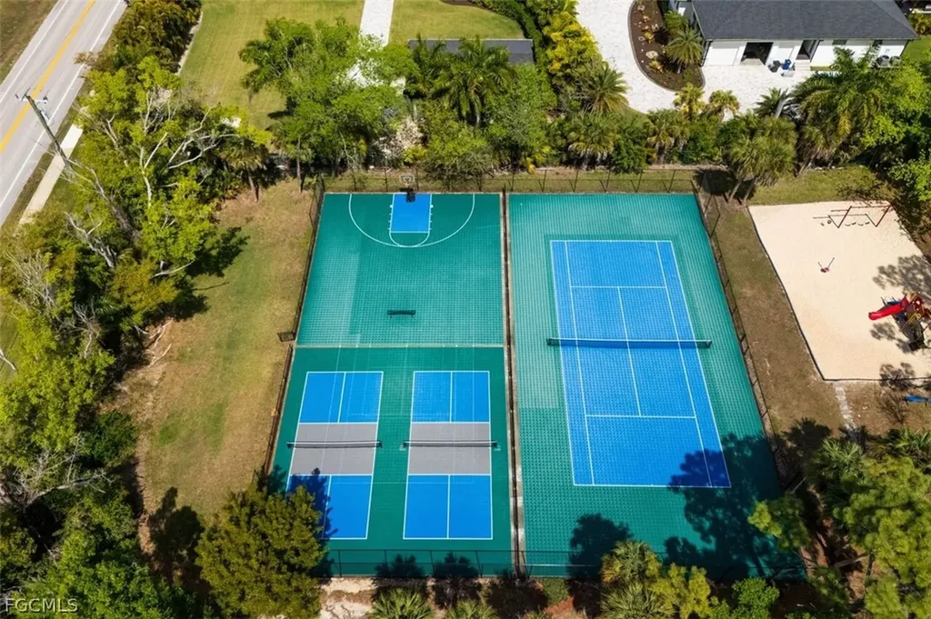 9917 Las Casas Drive Fort Myers FL 33919