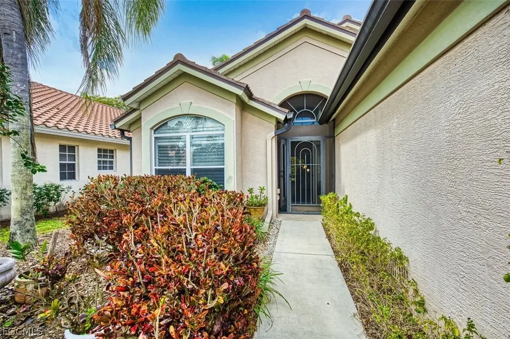 9917 Las Casas Drive Fort Myers FL 33919
