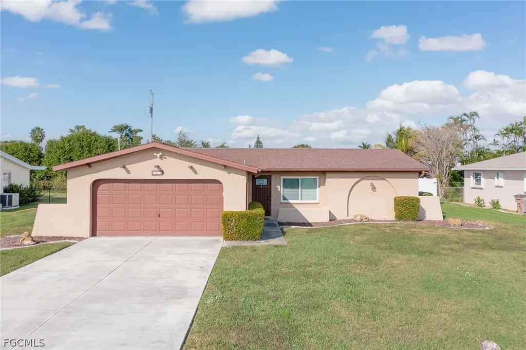 209 SE 44th Terrace Cape Coral FL 33904