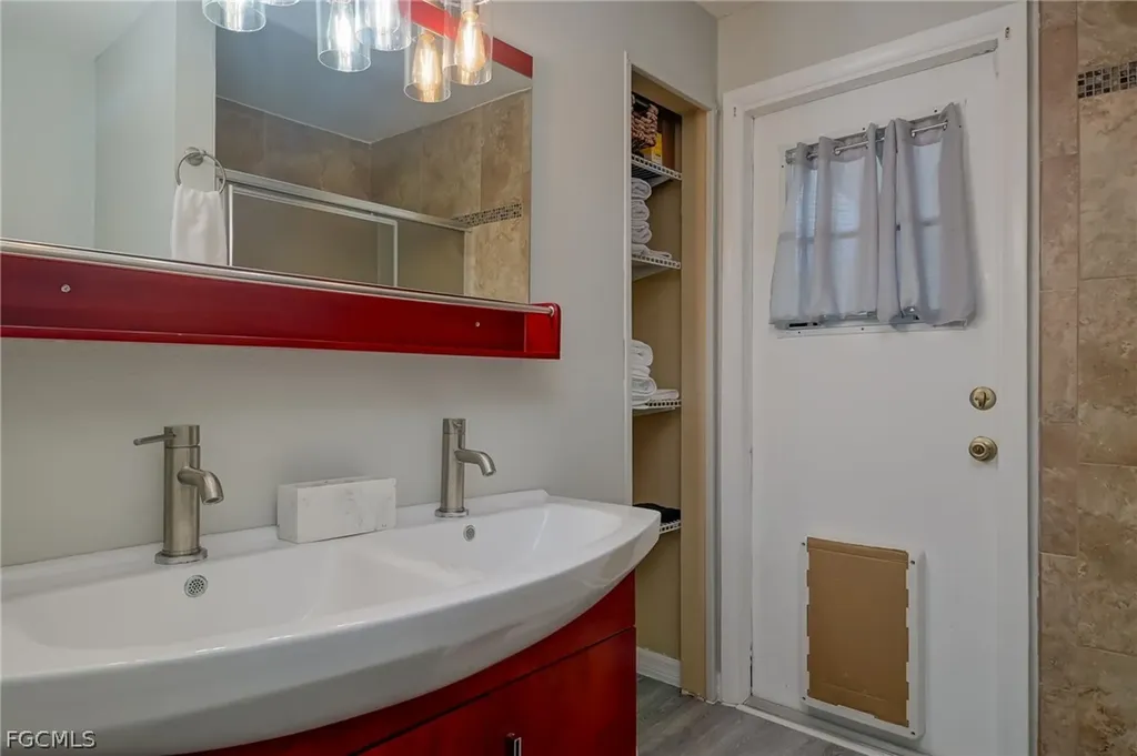 209 SE 44th Terrace Cape Coral FL 33904