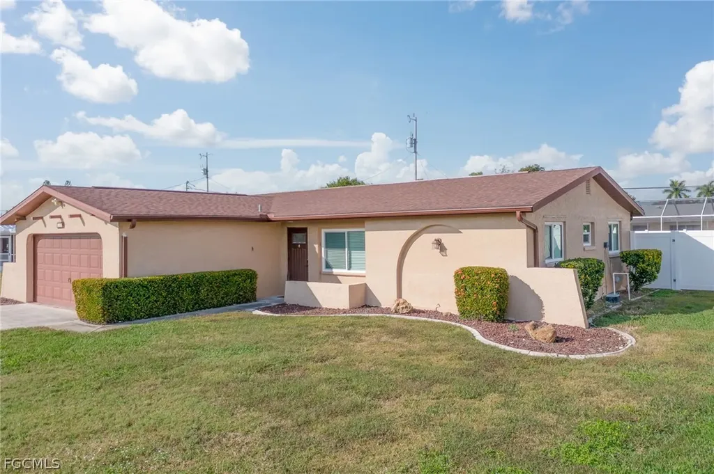 209 SE 44th Terrace Cape Coral FL 33904
