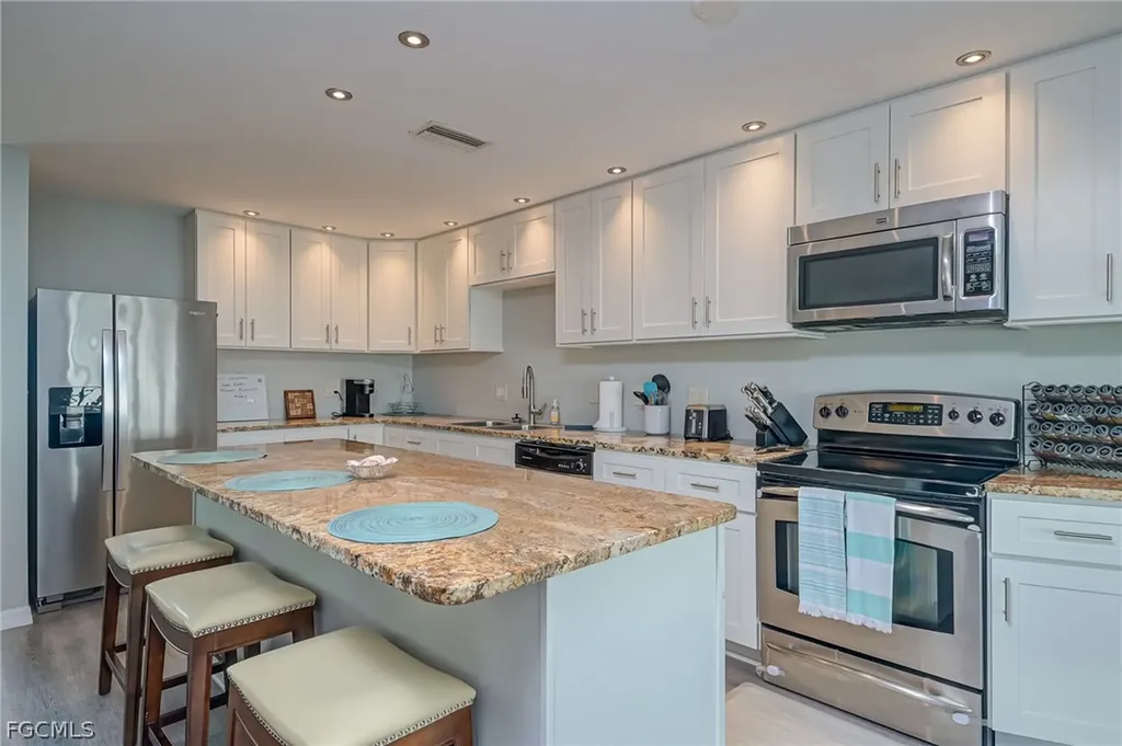 209 SE 44th Terrace Cape Coral FL 33904