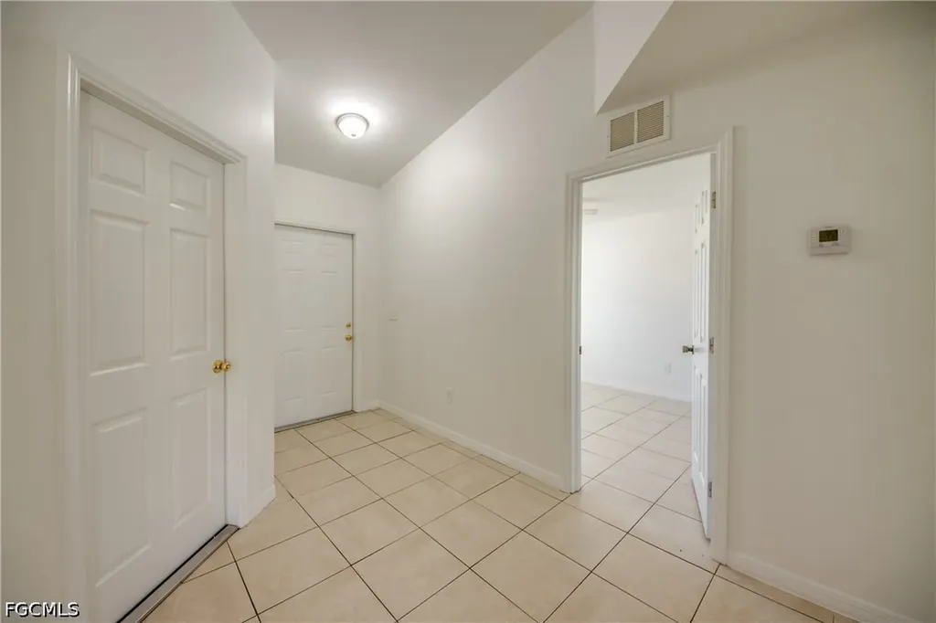 842/844 SW 39th Terrace Cape Coral FL 33914