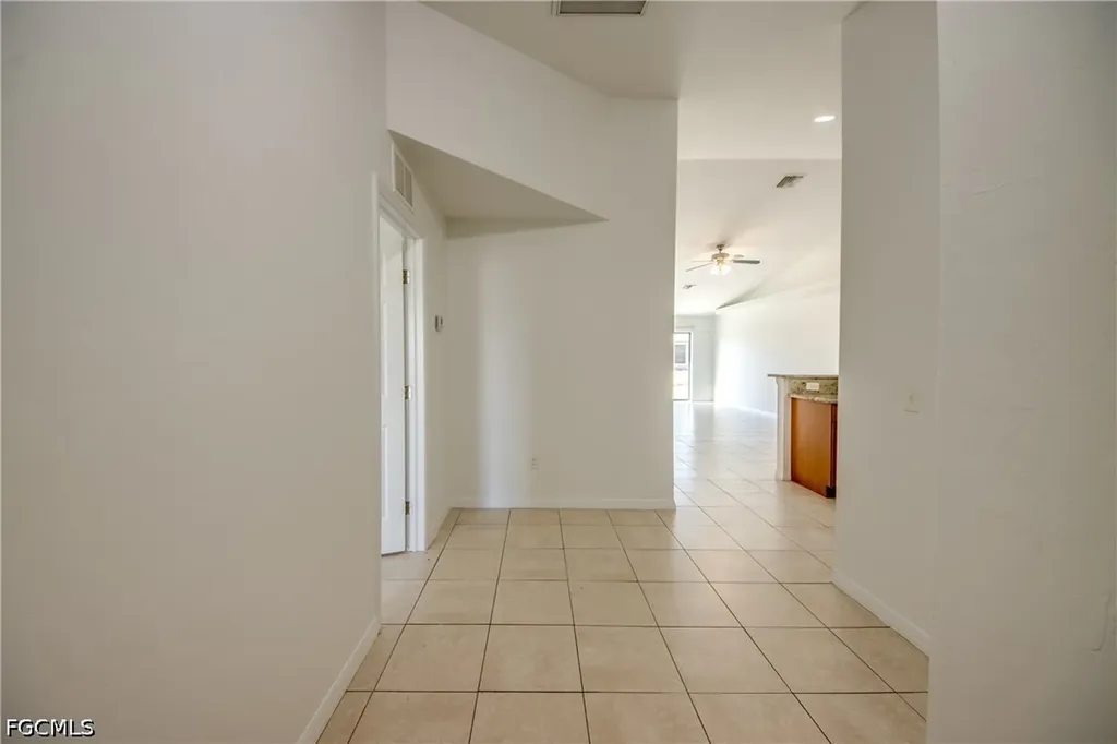 842/844 SW 39th Terrace Cape Coral FL 33914