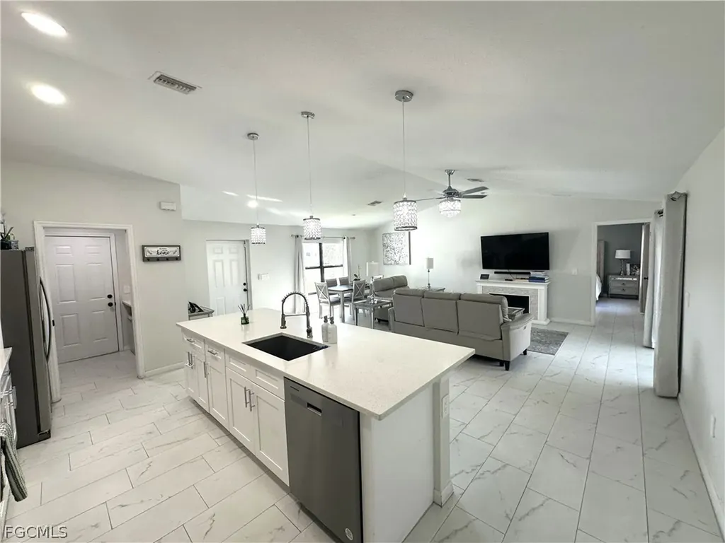 3710 38th Street SW Lehigh Acres FL 33976