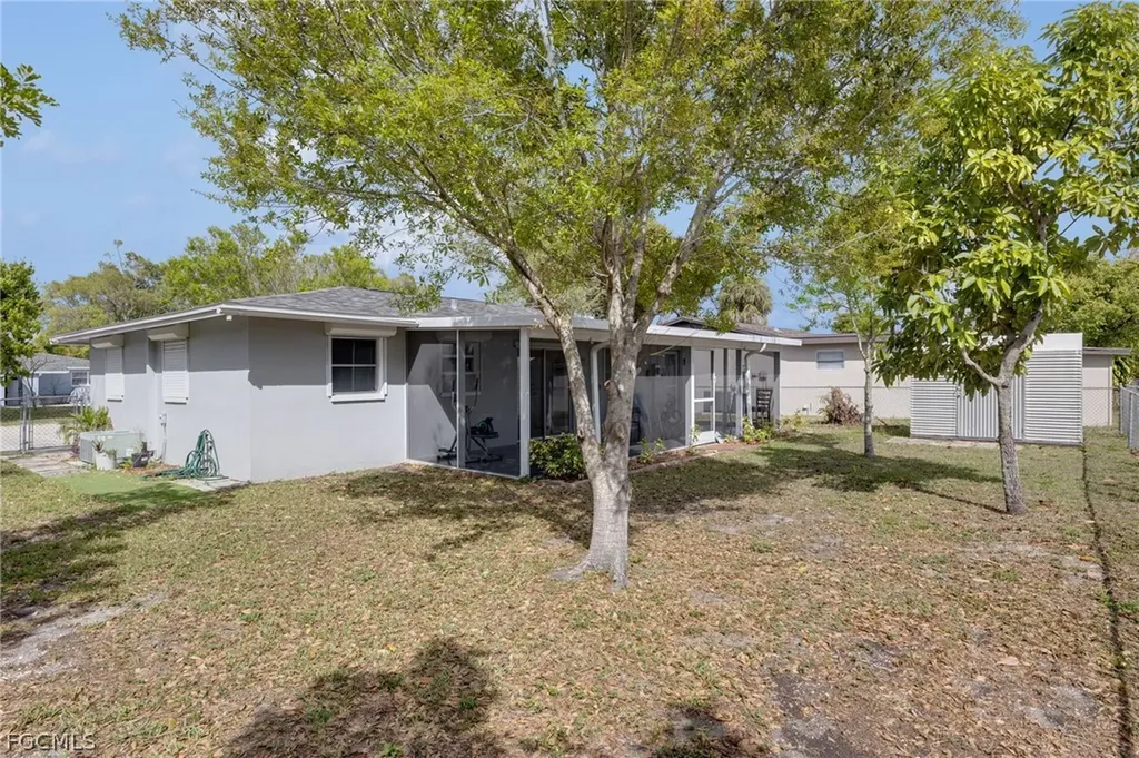 1652 Jamestown Court Fort Myers FL 33907