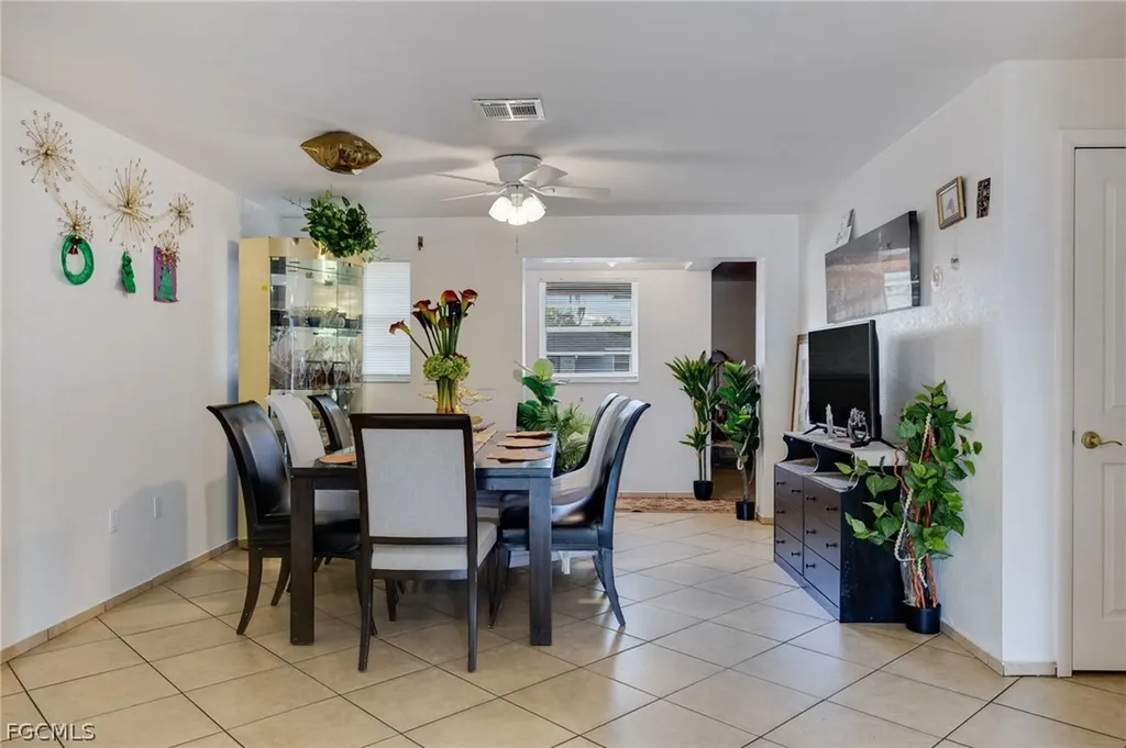 1652 Jamestown Court Fort Myers FL 33907