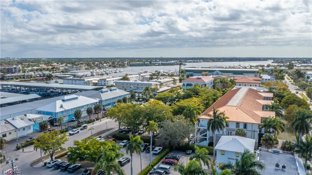 1100 8th Avenue S Naples FL 34102