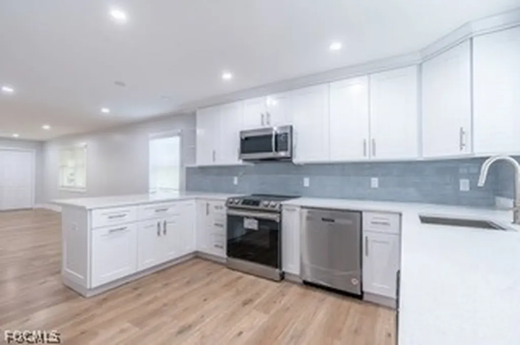 1100 8th Avenue S Naples FL 34102