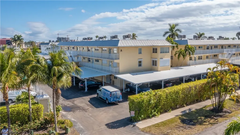 1100 8th Avenue S Naples FL 34102