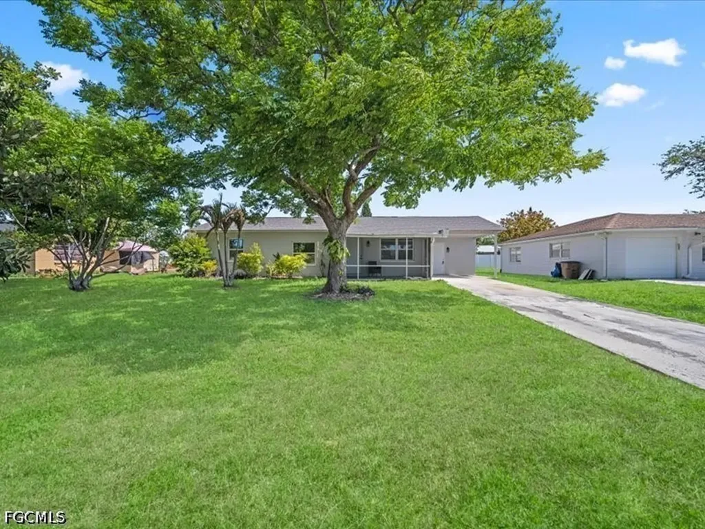 121 E 3rd Street Lehigh Acres FL 33936