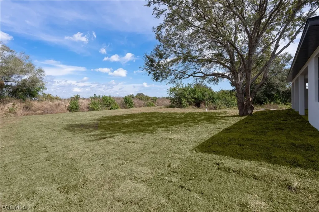 529 Theodore Vail Street E Lehigh Acres FL 33974