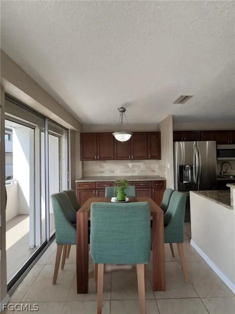 4803 Sunset Court Cape Coral FL 33904