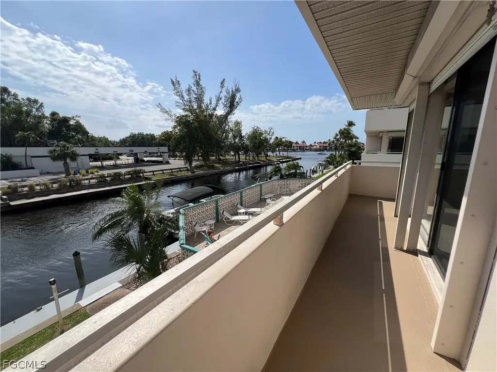 4803 Sunset Court Cape Coral FL 33904