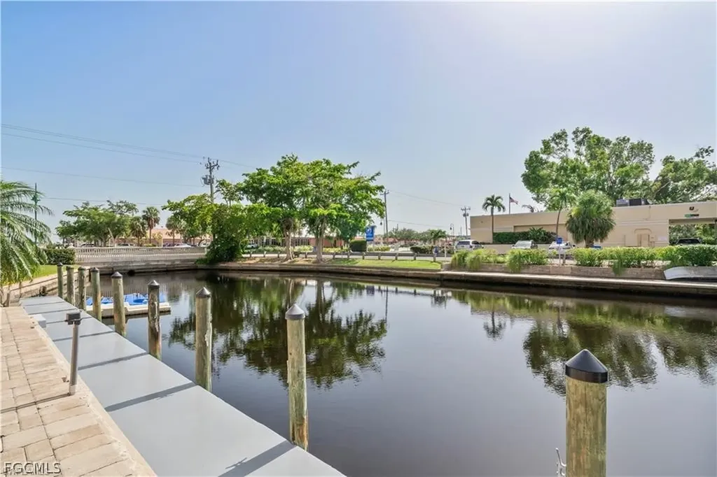 4803 Sunset Court Cape Coral FL 33904