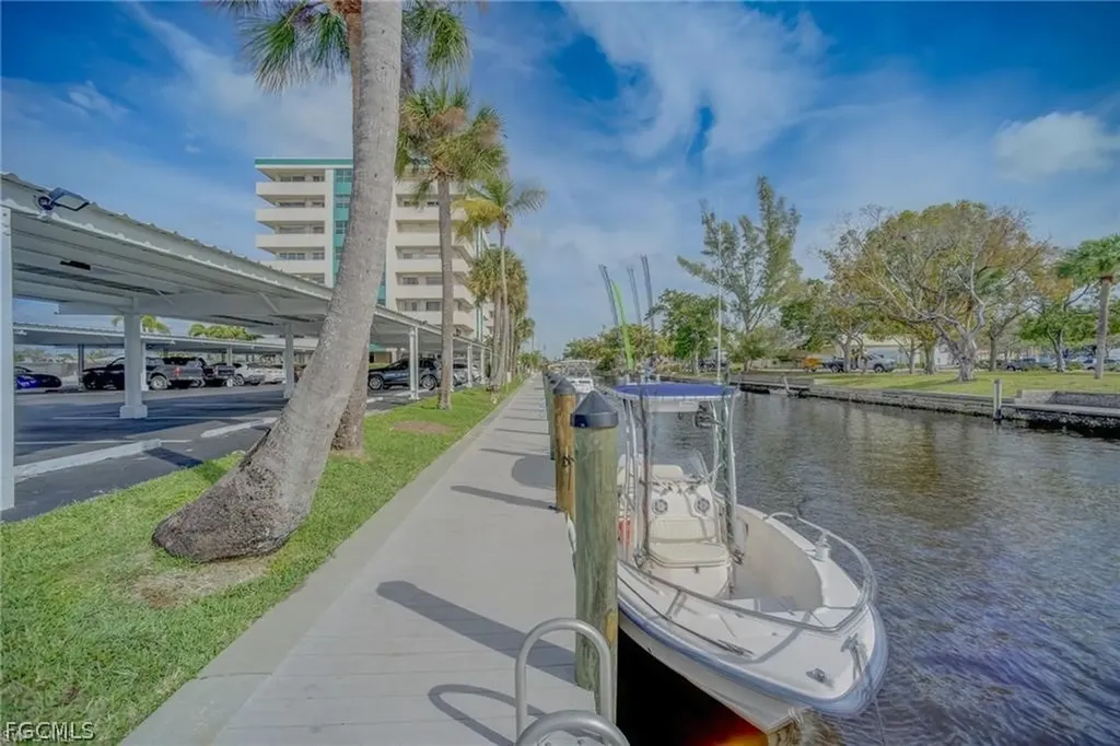 4803 Sunset Court Cape Coral FL 33904