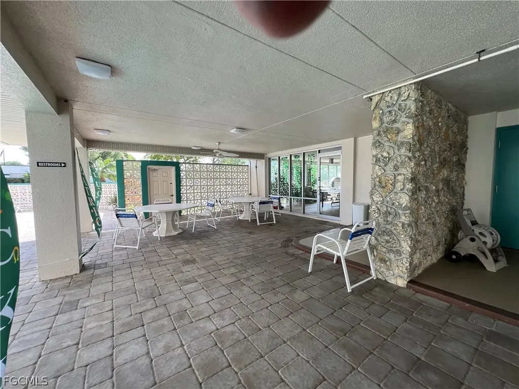 4803 Sunset Court Cape Coral FL 33904