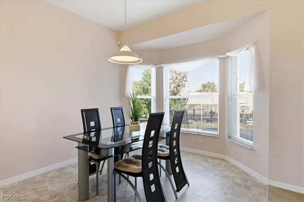 105 SE 40th Terrace Cape Coral FL 33904