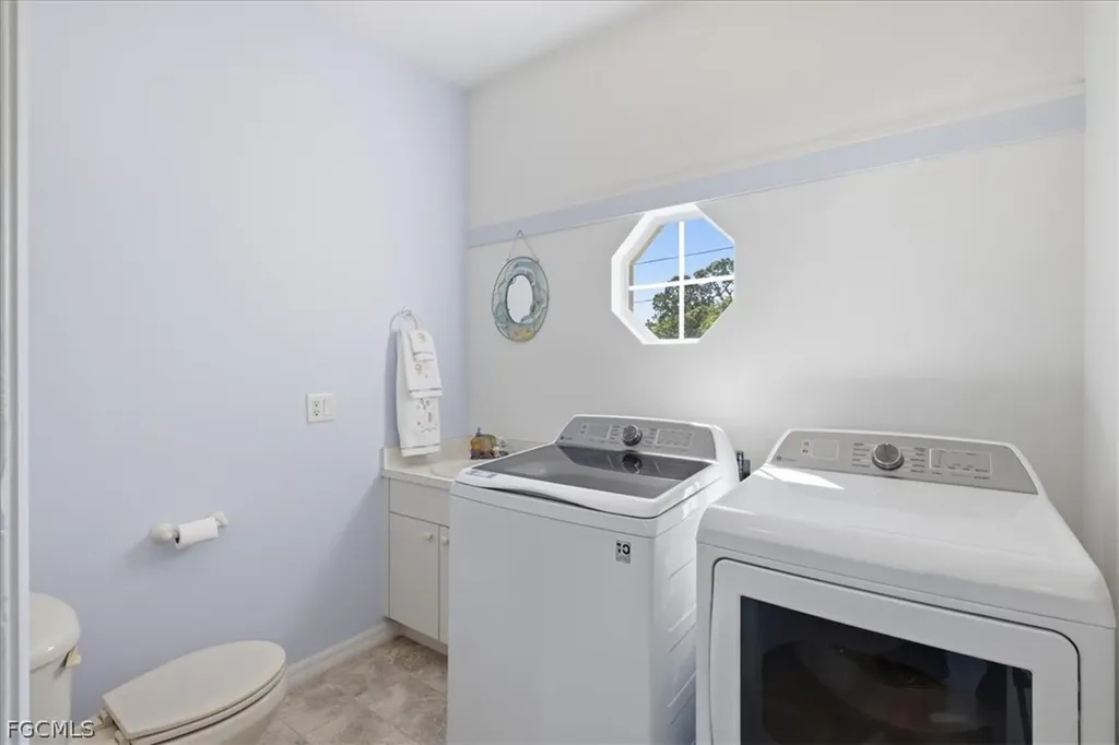 105 SE 40th Terrace Cape Coral FL 33904
