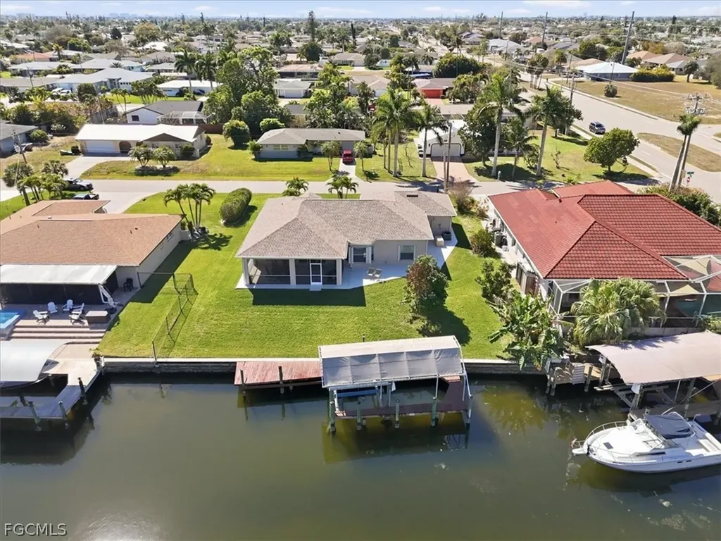 105 SE 40th Terrace Cape Coral FL 33904