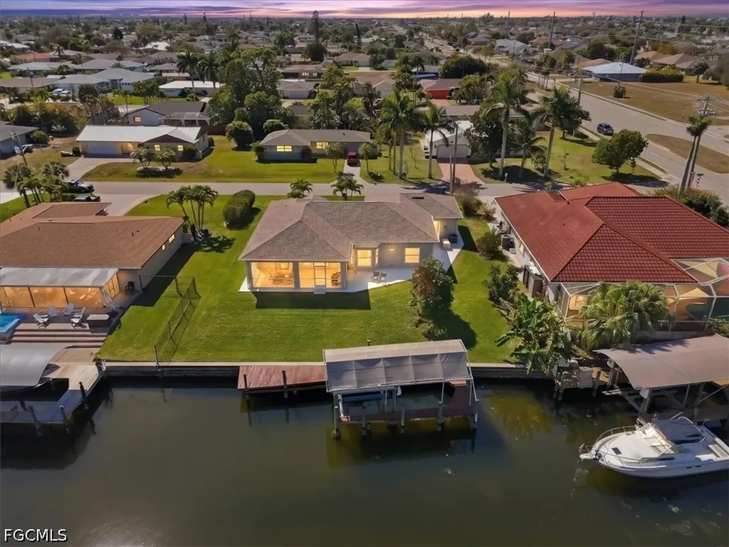 105 SE 40th Terrace Cape Coral FL 33904