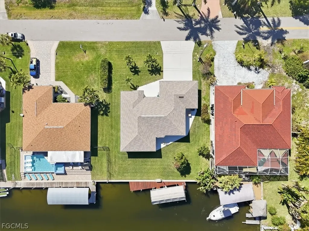 105 SE 40th Terrace Cape Coral FL 33904