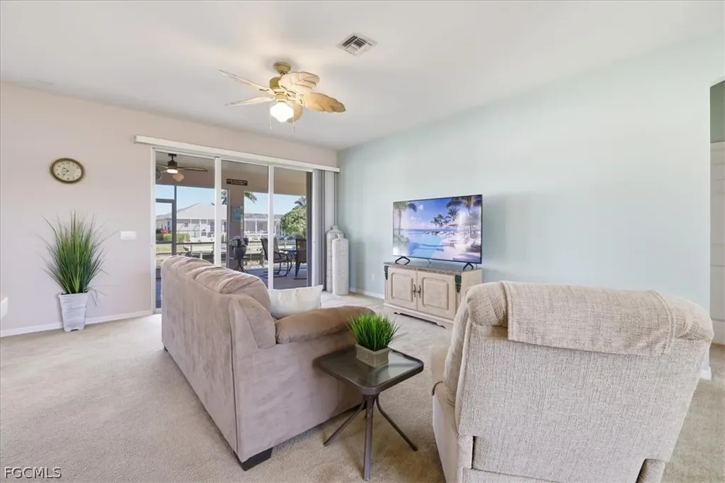 105 SE 40th Terrace Cape Coral FL 33904