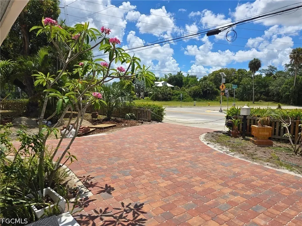 2579 2nd Street Fort Myers FL 33901