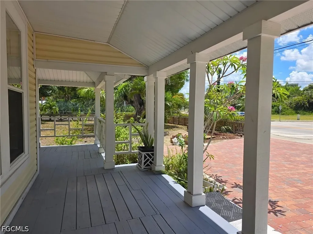 2579 2nd Street Fort Myers FL 33901