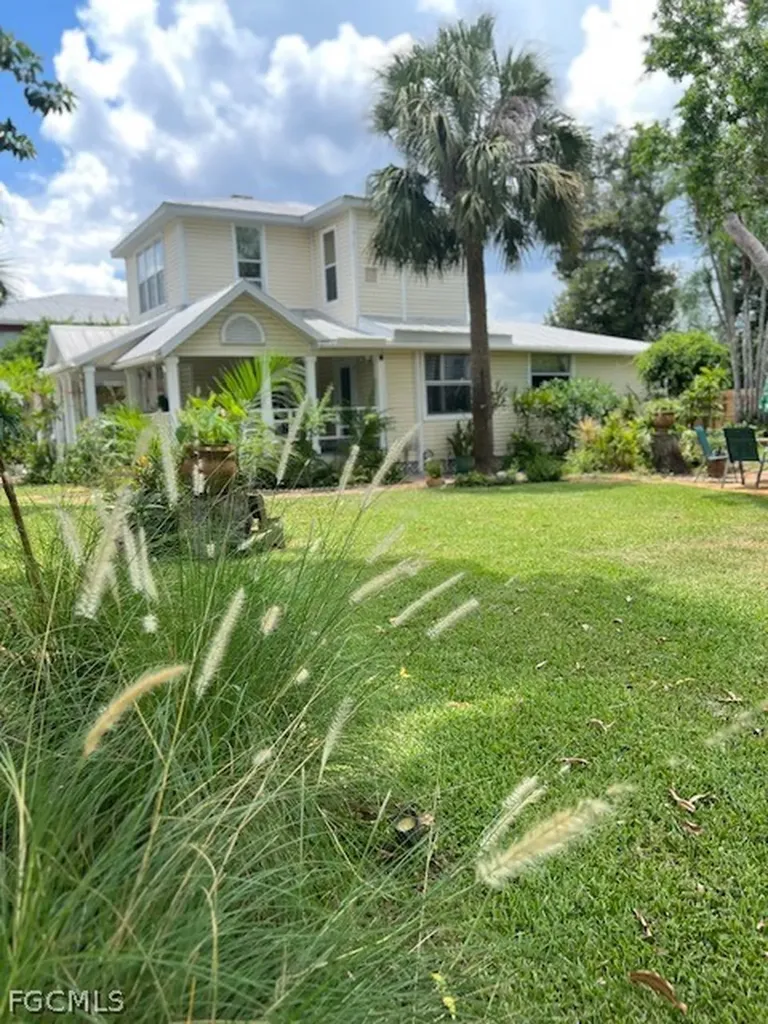 2579 2nd Street Fort Myers FL 33901