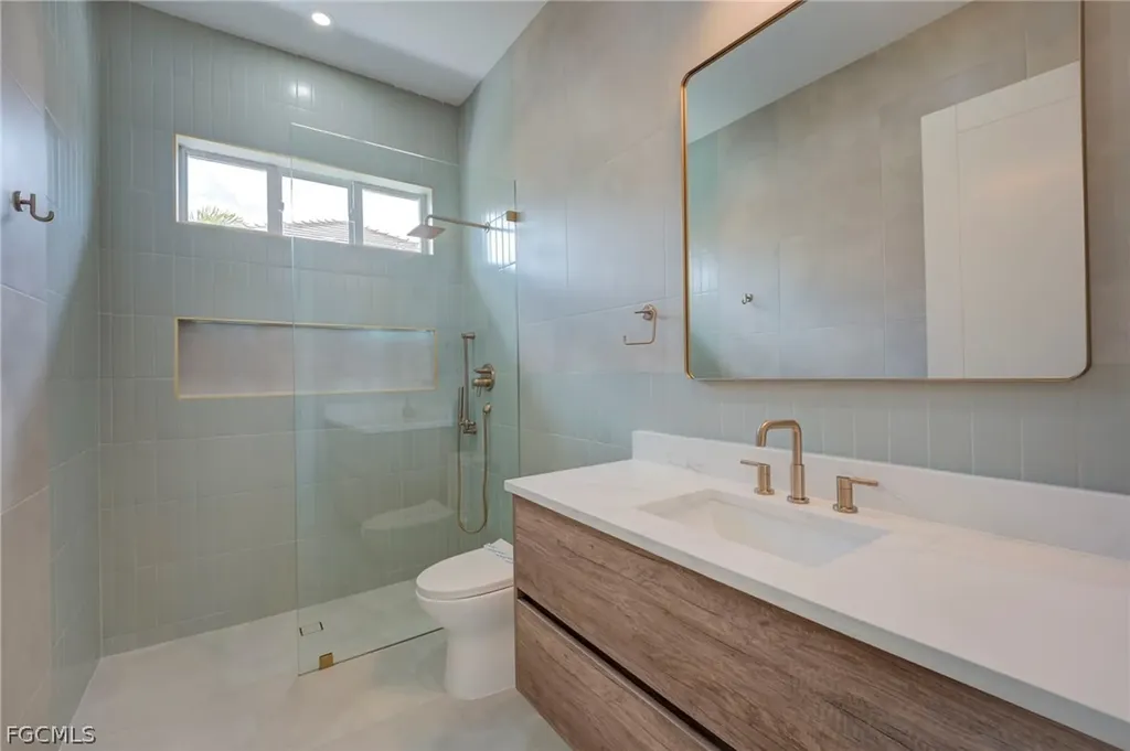 816 NW 39th Avenue Cape Coral FL 33993