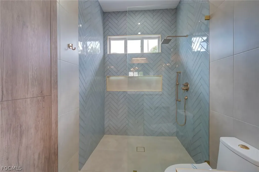 816 NW 39th Avenue Cape Coral FL 33993