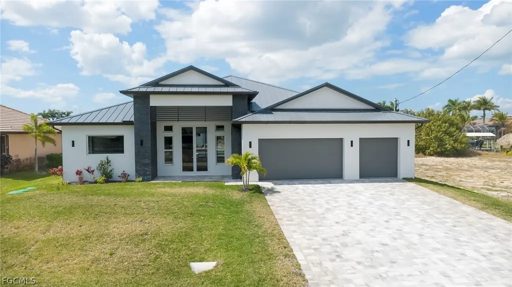 816 NW 39th Avenue Cape Coral FL 33993