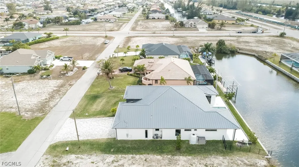 816 NW 39th Avenue Cape Coral FL 33993