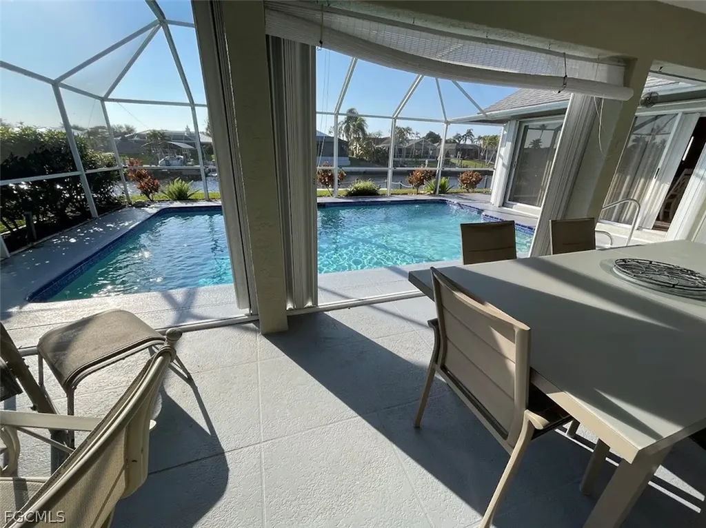 1926 SE 10th Place Cape Coral FL 33990