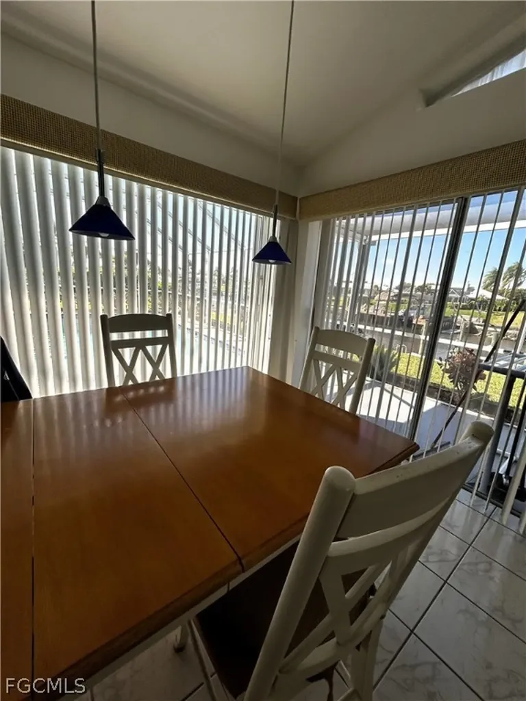 1926 SE 10th Place Cape Coral FL 33990