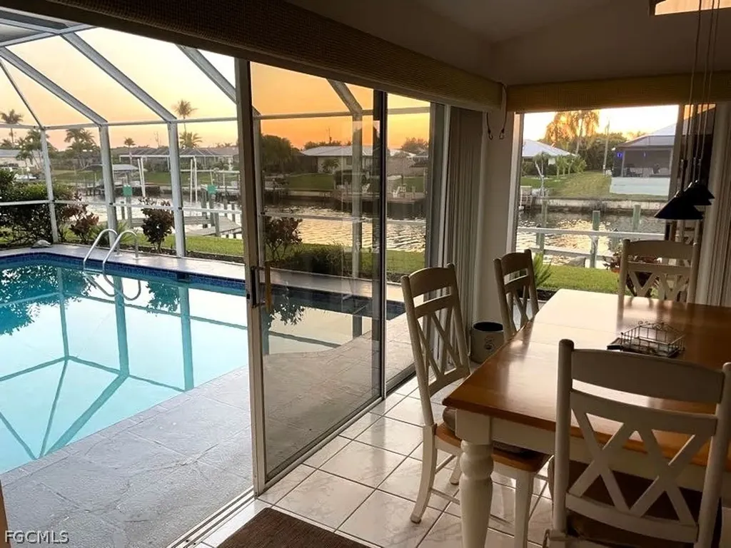 1926 SE 10th Place Cape Coral FL 33990