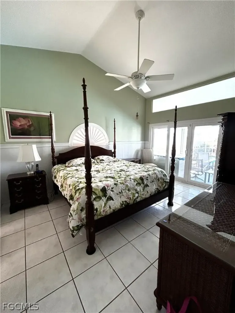1926 SE 10th Place Cape Coral FL 33990