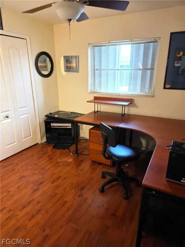 1926 SE 10th Place Cape Coral FL 33990