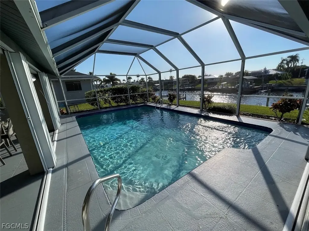 1926 SE 10th Place Cape Coral FL 33990