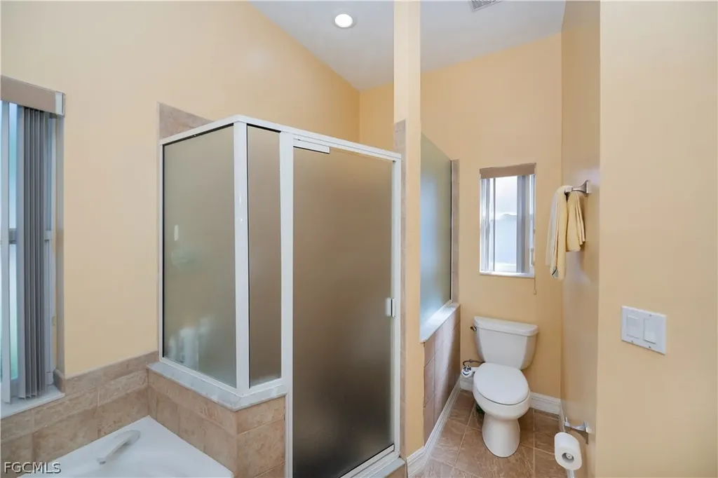 1230 SE 3rd Avenue Cape Coral FL 33990