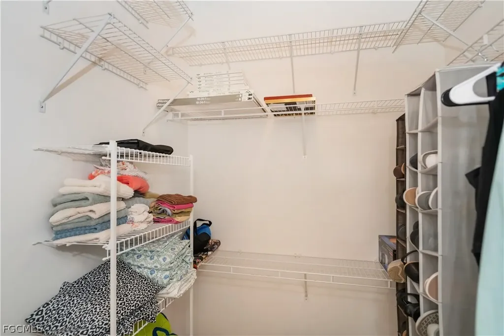 1230 SE 3rd Avenue Cape Coral FL 33990