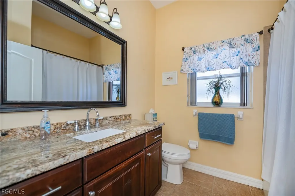 1230 SE 3rd Avenue Cape Coral FL 33990