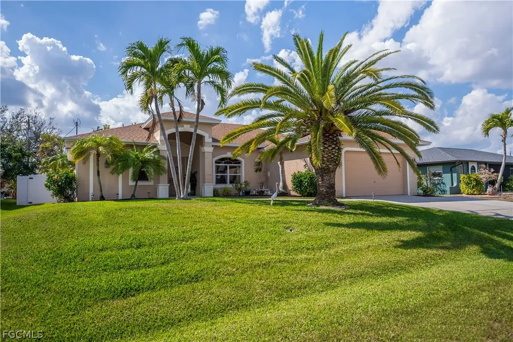1230 SE 3rd Avenue Cape Coral FL 33990