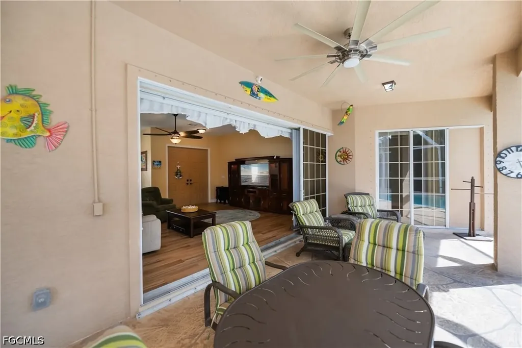1230 SE 3rd Avenue Cape Coral FL 33990